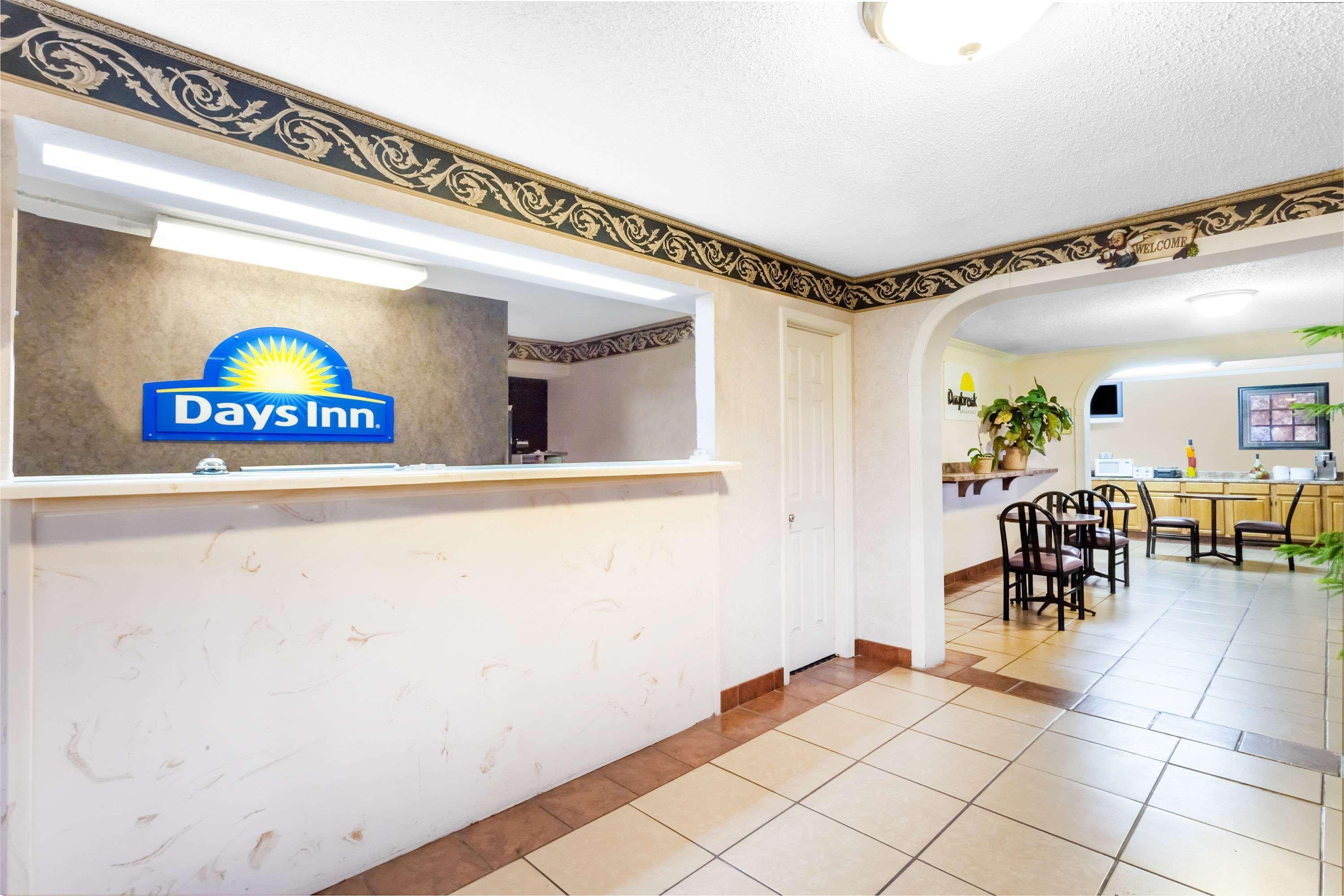 Days Inn By Wyndham Martin Dış mekan fotoğraf